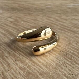 NWOT Nordstrom Gold Plated Wrap Ring